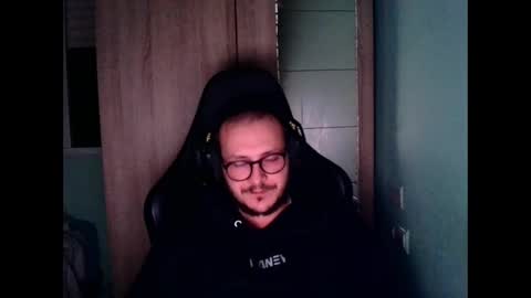 A... online show from 02/13/25, 12:57