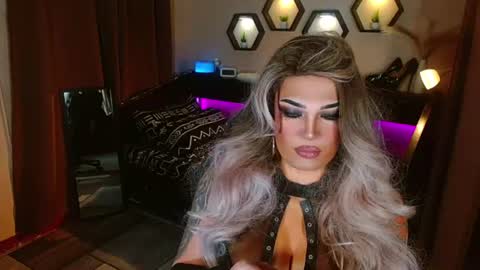 Snapshot of your1truequeen chatting on 06/16/26, 04:53 QUEEN MADISON online show from 06/16/26, 04:53
