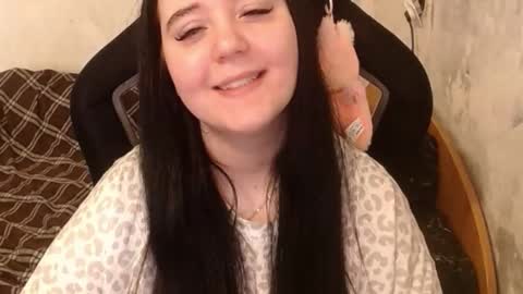 your_8a8y online show from 09/23/25, 09:34