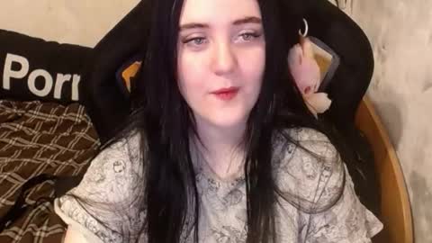 your_8a8y online show from 10/21/25, 01:34