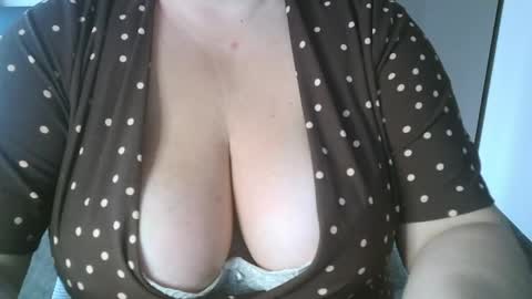 Snapshot of your__maria chatting on 05/26/26, 06:20 Maria Love online show from 05/26/26, 06:20