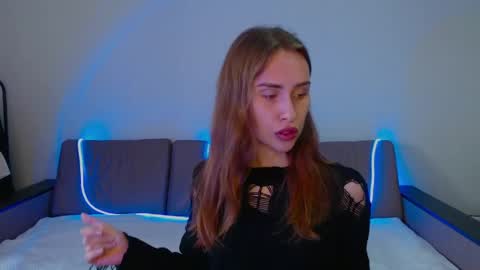 Amelia online show from 04/21/26, 12:22