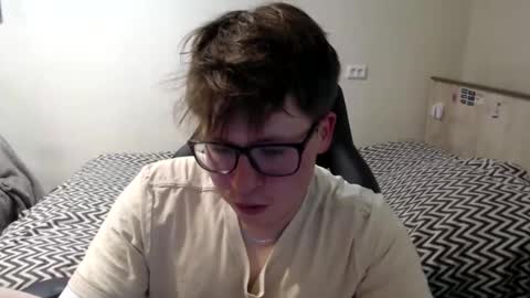 Max online show from 05/26/26, 10:44
