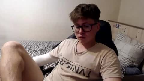 Max online show from 07/08/26, 04:00