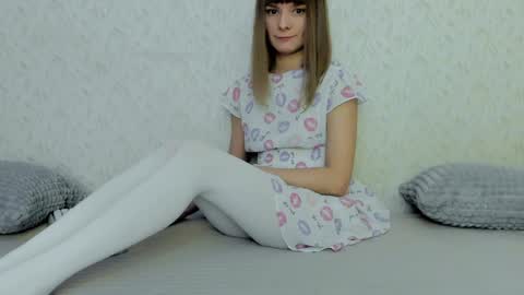 Lily online show from 12/04/24, 05:27