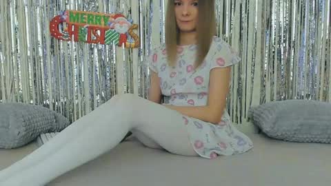 Lily online show from 12/26/24, 05:15