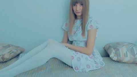 Lily online show from 10/10/25, 08:35