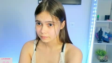 Snapshot of your_casual_vibes chatting on 06/05/26, 06:02 Julia Next stream online show from 06/05/26, 06:02