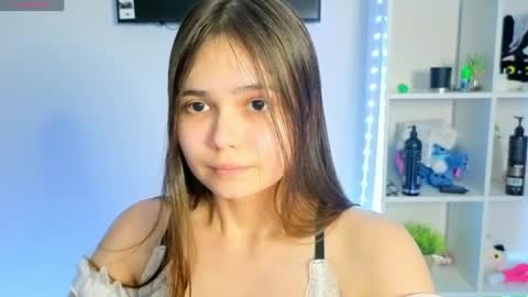 Snapshot of your_casual_vibes chatting on 06/06/26, 06:56 Julia Next stream online show from 06/06/26, 06:56