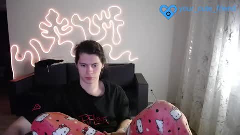 Snapshot of your_cute_friend chatting on 02/19/26, 04:14 Fansly online show from 02/19/26, 04:14