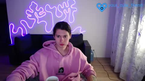 Snapshot of your_cute_friend chatting on 02/21/26, 08:43 Fansly online show from 02/21/26, 08:43