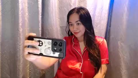 Snapshot of your_diane chatting on 02/08/25, 12:28 Diane online show from 02/08/25, 12:28