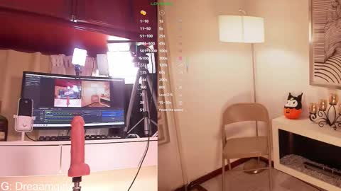 Snapshot of your_dreaamgirlx chatting on 10/31/25, 03:18 Isabella online show from 10/31/25, 03:18