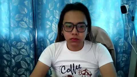 your_dreamgirlxxx69 online show from 11/10/25, 05:28