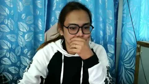 your_dreamgirlxxx69 online show from 02/18/26, 03:24