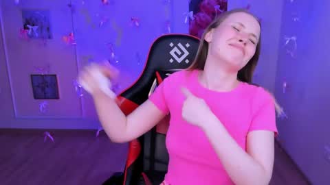 Ella online show from 04/07/26, 11:15