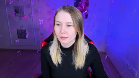 Ella online show from 04/17/26, 09:01