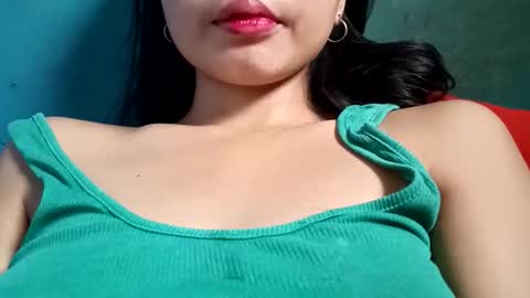 Snapshot of your_fantasy5 chatting on 12/18/25, 01:00 your_fantasy5 online show from 12/18/25, 01:00