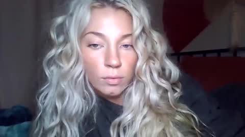 Snapshot of your_fav1 chatting on 09/24/25, 03:54 your_fav1 online show from 09/24/25, 03:54