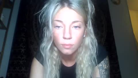 Snapshot of your_fav1 chatting on 10/16/25, 02:23 your_fav1 online show from 10/16/25, 02:23