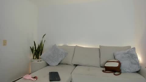 Snapshot of your_favorite_doll_ chatting on 02/19/25, 10:31 Eliza online show from 02/19/25, 10:31