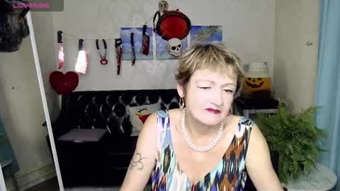 Snapshot of your_fox10 chatting on 10/23/25, 05:44 your_fox10 online show from 10/23/25, 05:44