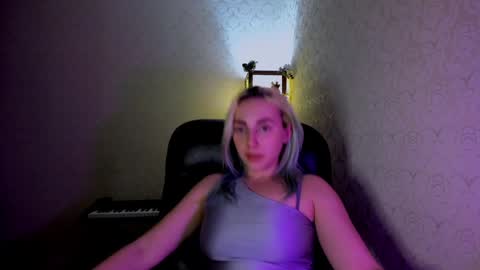 Cora online show from 12/19/24, 06:56