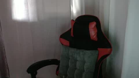 your_guy111 online show from 05/14/26, 05:03