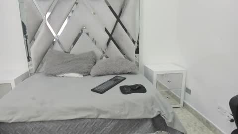 your_lady_milf online show from 02/25/25, 12:24