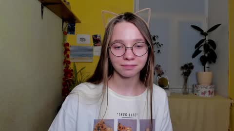 Leslie online show from 12/30/24, 03:35