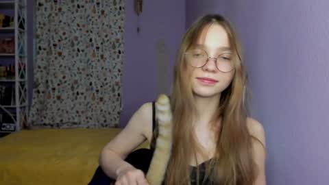 Leslie online show from 02/01/25, 04:54