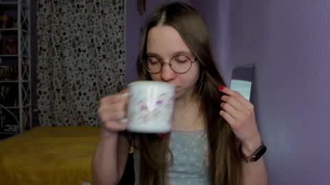 Leslie online show from 03/02/25, 09:01