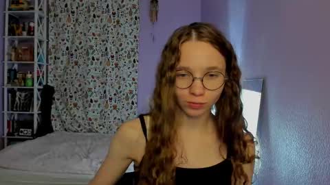 Leslie online show from 09/10/25, 01:05