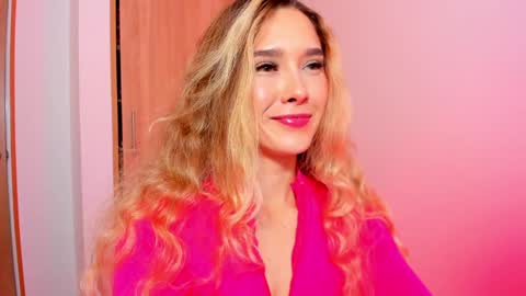 your_little_ online show from 01/06/25, 06:41