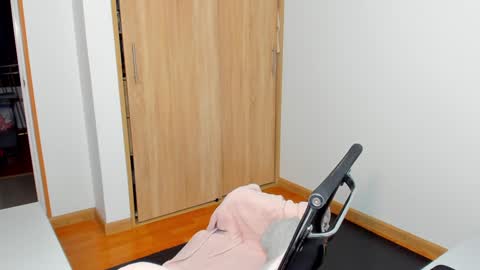 your_little_ online show from 01/13/25, 11:19