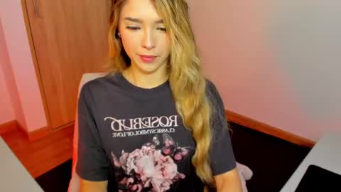 your_little_ online show from 02/17/25, 10:29