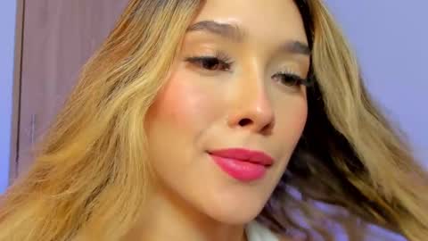 your_little_ online show from 02/18/25, 04:16