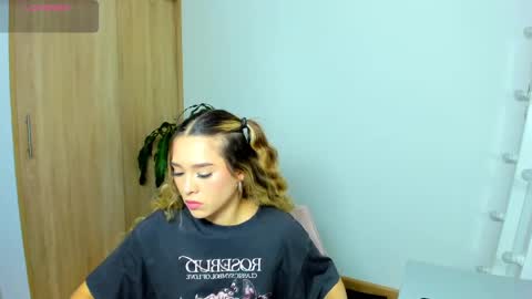 your_little_ online show from 03/05/25, 10:11