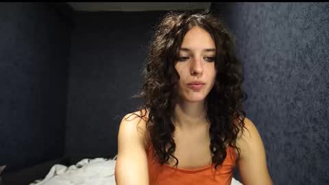 Meri  online show from 10/26/25, 07:42