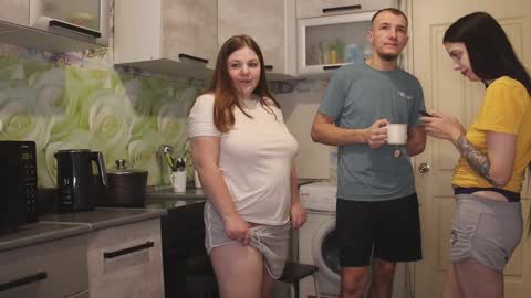 Daria and Lesia online show from 12/15/24, 04:40