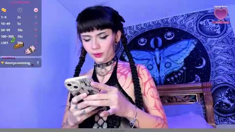 Snapshot of your_rosenrot chatting on 04/23/26, 03:19 Daniela Help me reach 100 likes online show from 04/23/26, 03:19