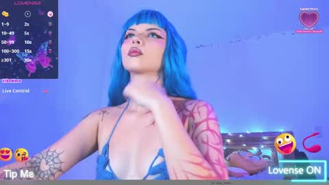 Snapshot of your_rosenrot chatting on 05/19/26, 02:40 Daniela Help me reach 100 likes online show from 05/19/26, 02:40