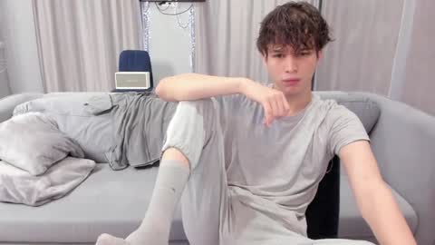 Snapshot of your_shy_guy chatting on 01/24/25, 06:57 your_shy_guy online show from 01/24/25, 06:57