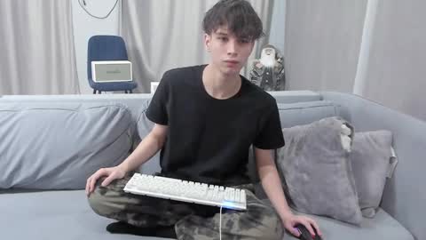 Snapshot of your_shy_guy chatting on 02/17/25, 06:37 your_shy_guy online show from 02/17/25, 06:37
