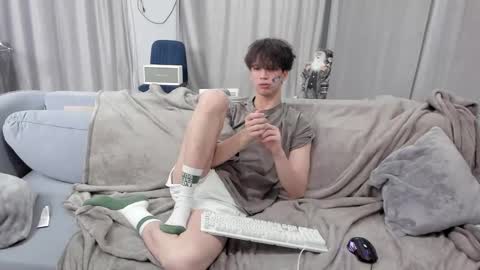Snapshot of your_shy_guy chatting on 03/11/25, 10:42 your_shy_guy online show from 03/11/25, 10:42