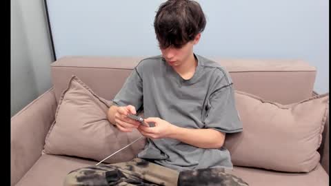 Snapshot of your_shy_guy chatting on 10/17/25, 01:20 your_shy_guy online show from 10/17/25, 01:20