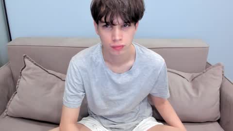 Snapshot of your_shy_guy chatting on 11/03/25, 07:31 your_shy_guy online show from 11/03/25, 07:31