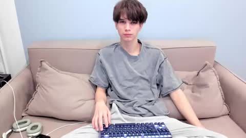 Snapshot of your_shy_guy chatting on 02/20/26, 07:36 your_shy_guy online show from 02/20/26, 07:36