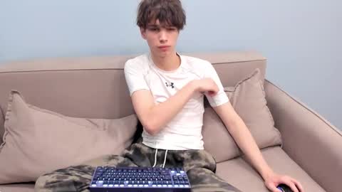 Snapshot of your_shy_guy chatting on 02/26/26, 05:17 your_shy_guy online show from 02/26/26, 05:17
