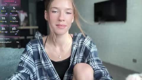 Mia  online show from 10/03/25, 01:19